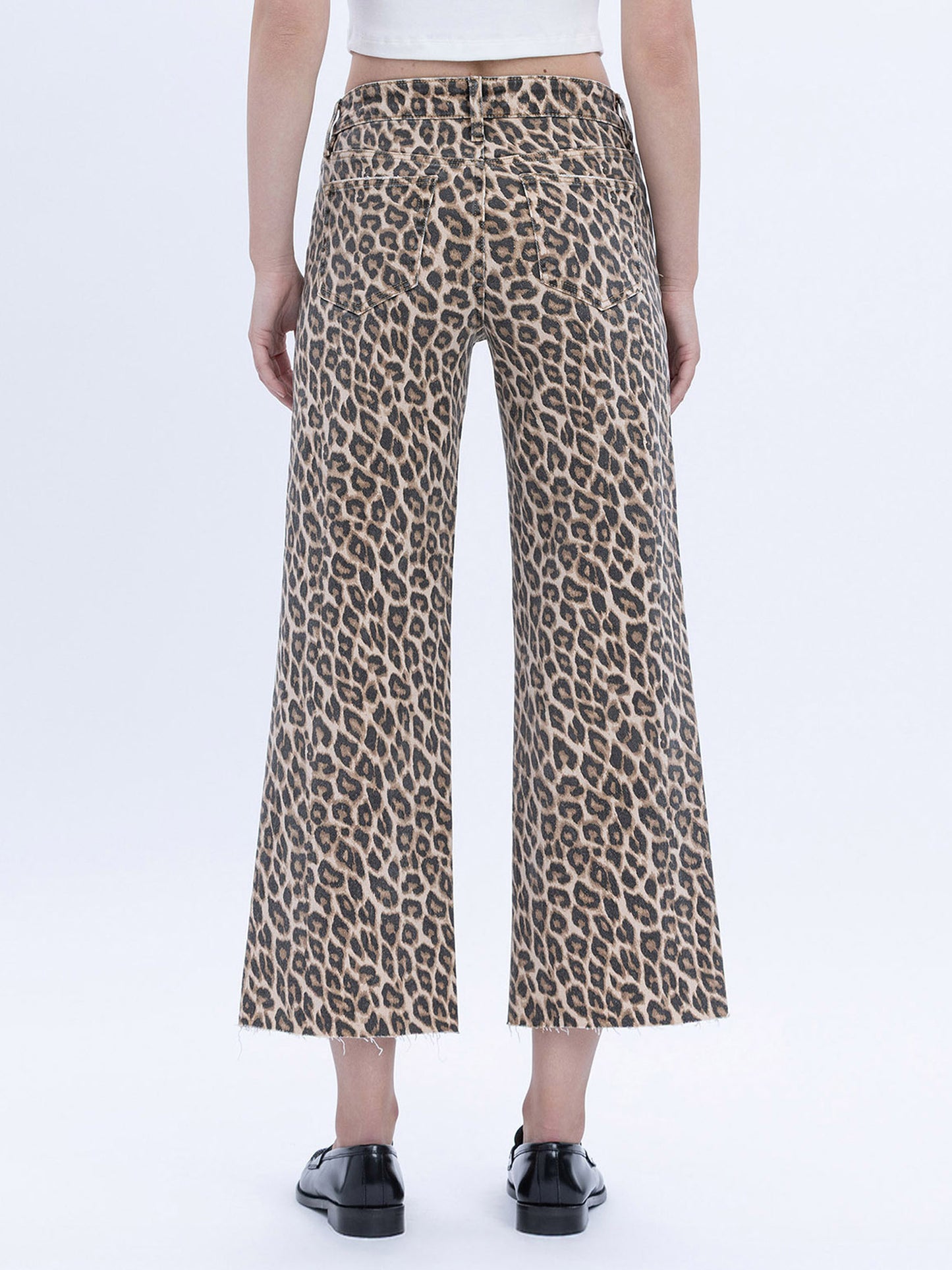 Wild Standard Jeans