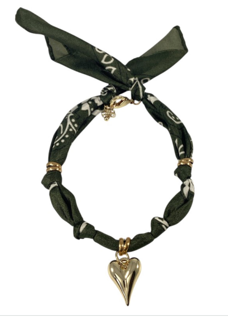 Evergreen Heart Scarf Necklace