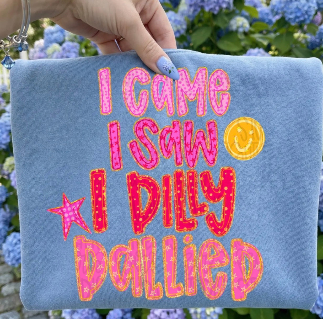 Dilly Dally Tee